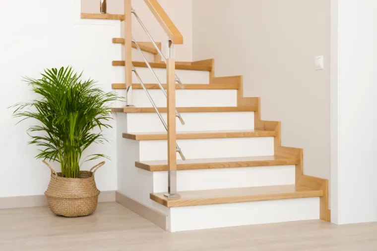Fabrication d'escalier sur mesure à Saint-Étienne, Saint-Étienne, R.C. PRO
